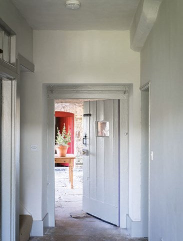 No. 282 Shadow White